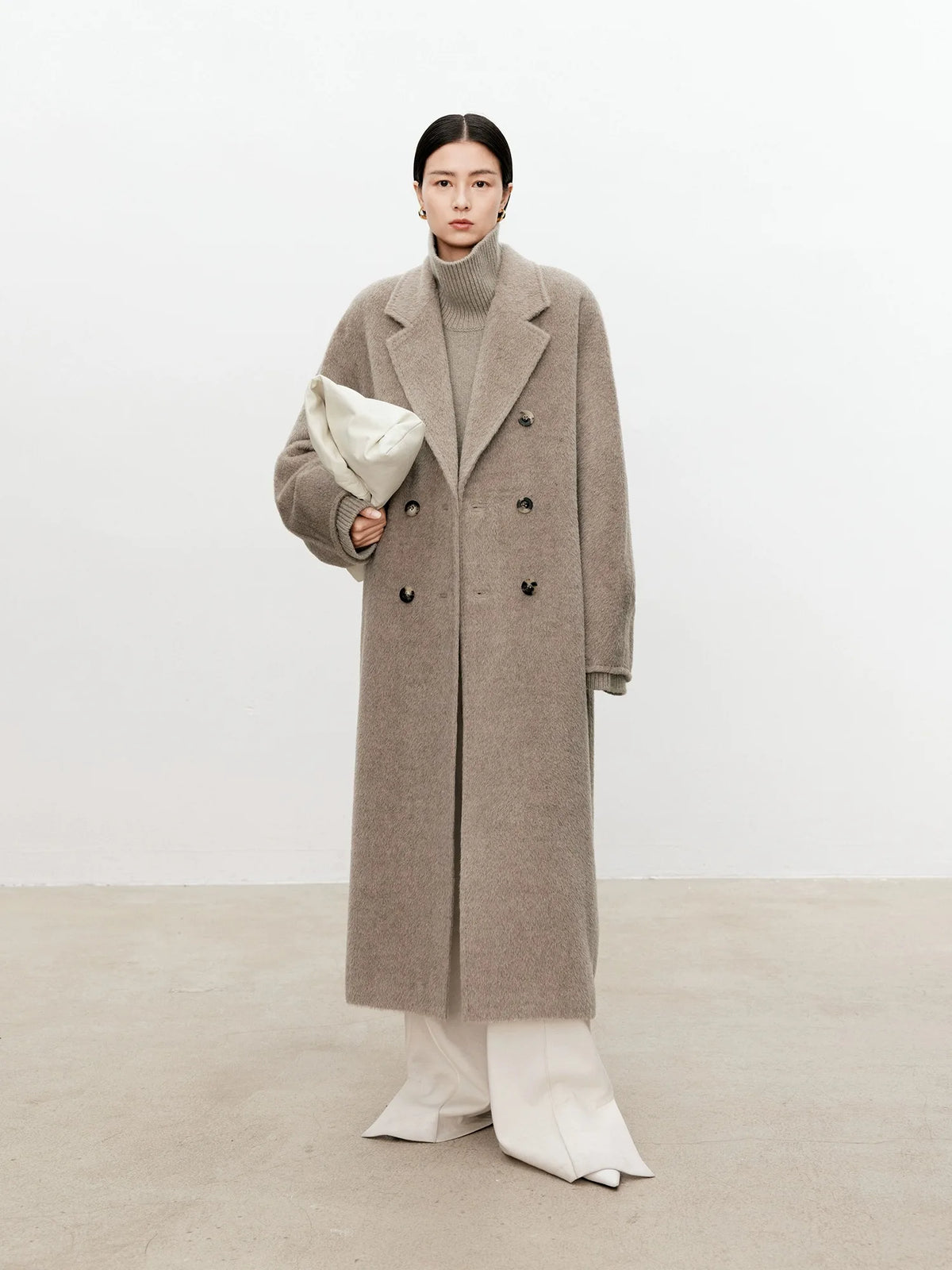 The Bauhaus Cashmere Turtleneck Knit