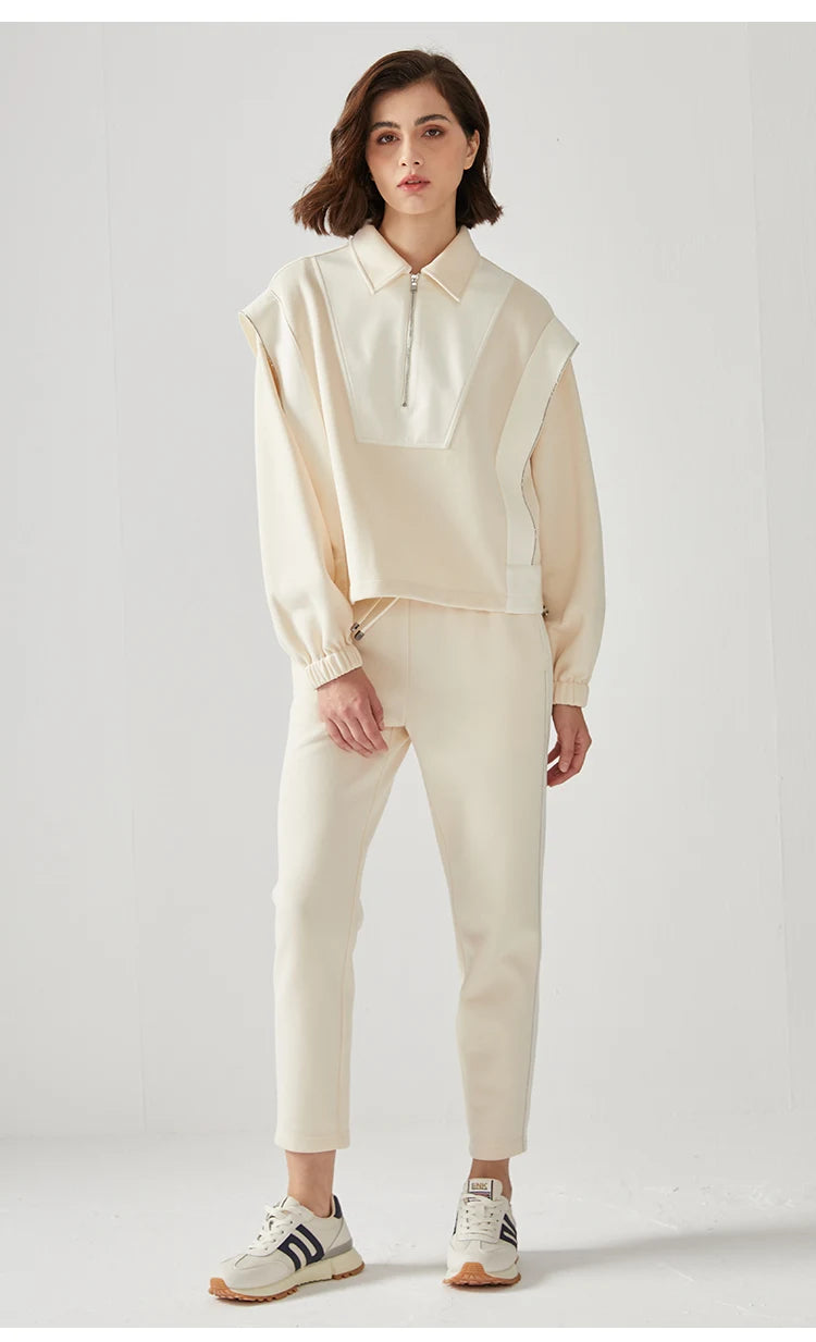 Women's The Retro Half-Zip Sweatshirt — Modern Ease, Reimagined