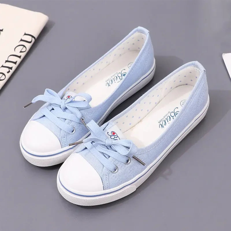 The "Everyday Muse" Low-Top Lace Up Canvas Shoes: Effortless Chic