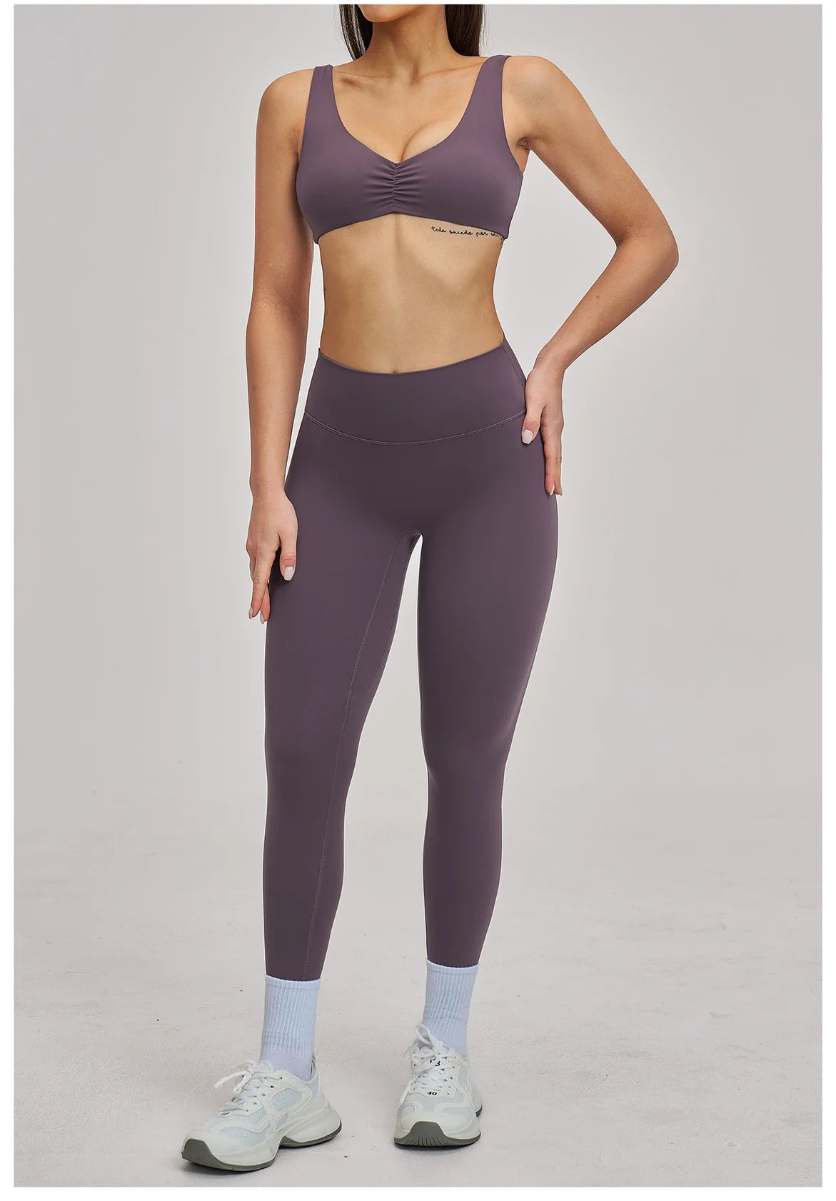 The Aura Ribbed Seamless Sports Yoga Set