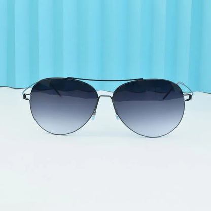 Weightless Style: The Retro Oval Aviator Sunglasses for Modern Explorers
