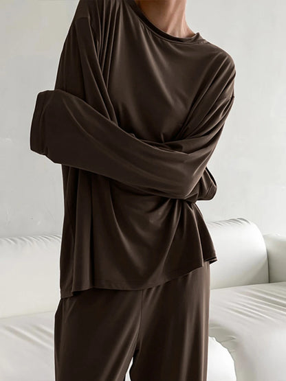 Effortless Elegance: The Ultimate 24/7 Pyjama Drape Set