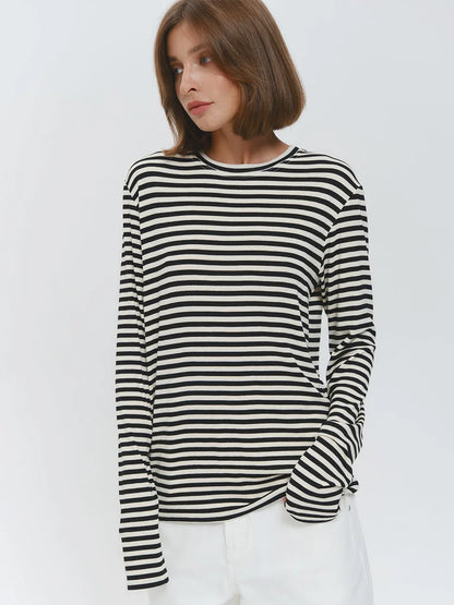 Effortless Chic: The Ultimate Monday-to-Sunday Striped Long Sleeve