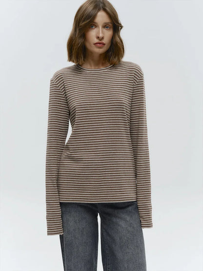 Effortless Chic: The Ultimate Monday-to-Sunday Striped Long Sleeve