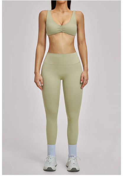 The Aura Ribbed Seamless Sports Yoga Set