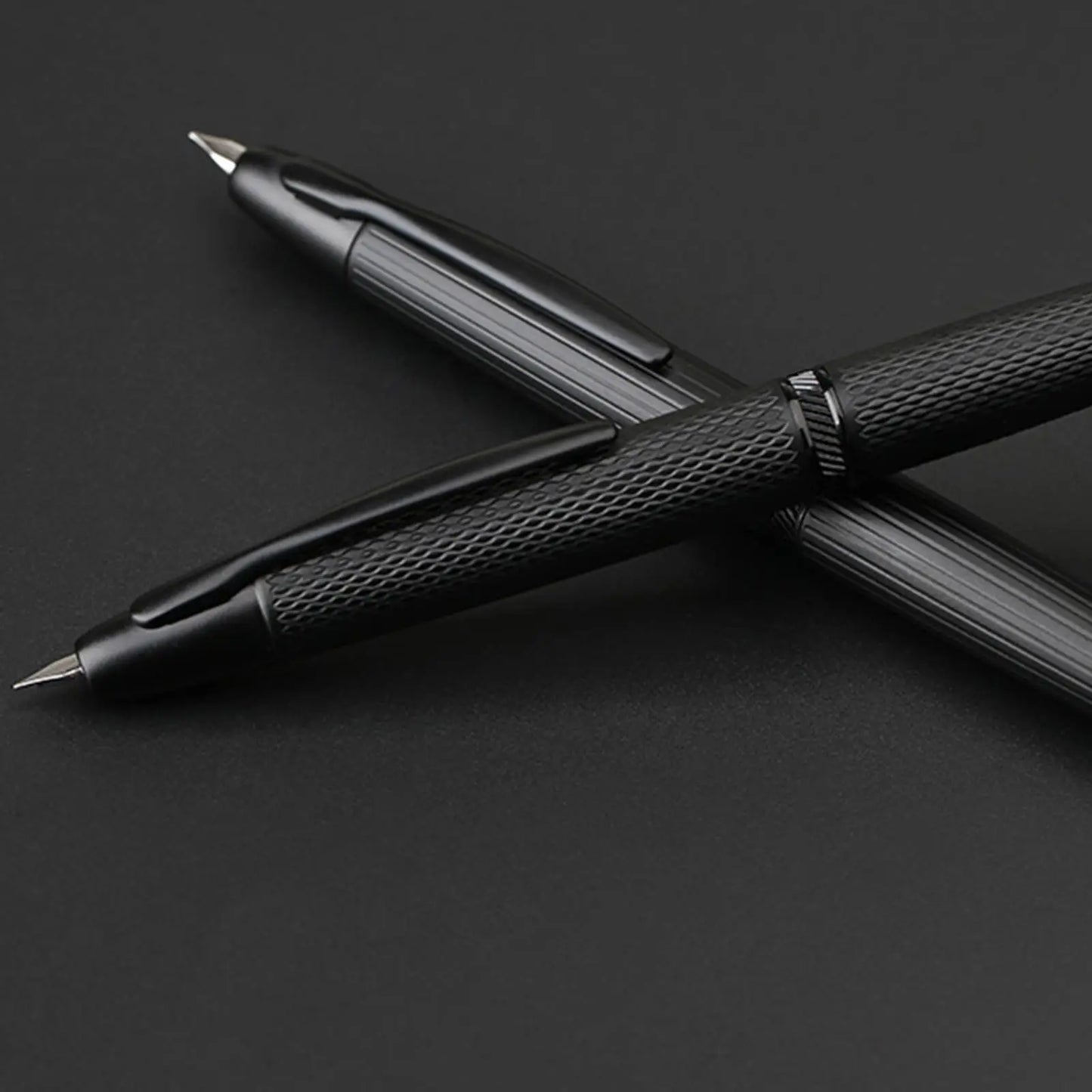 The Executive Grip: Metal Press Luxury Fountain Pen – Effortless Style, Precision Writing.