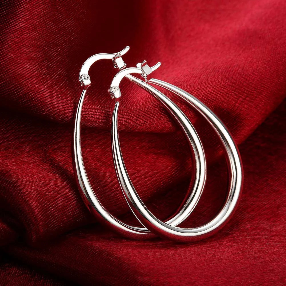 Oval Hoop Earrings in 18K gold plated Sterling Silver
