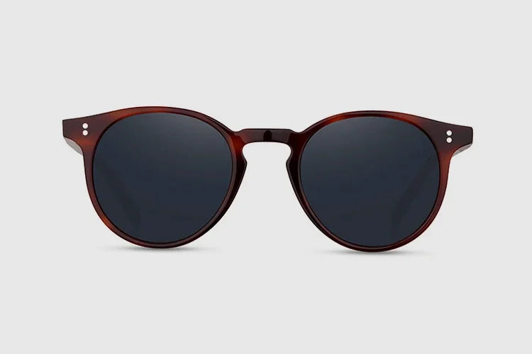 The Marais Muse : Timeless Tortoise Meets Modern Clarity