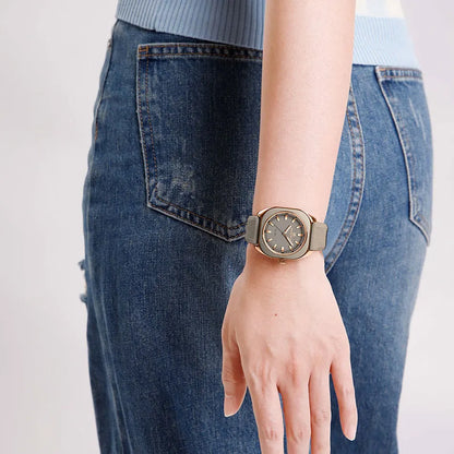 The Naviforce Polygon Women's Watch: Sculpted Simplicity for the Modern Wardrobe