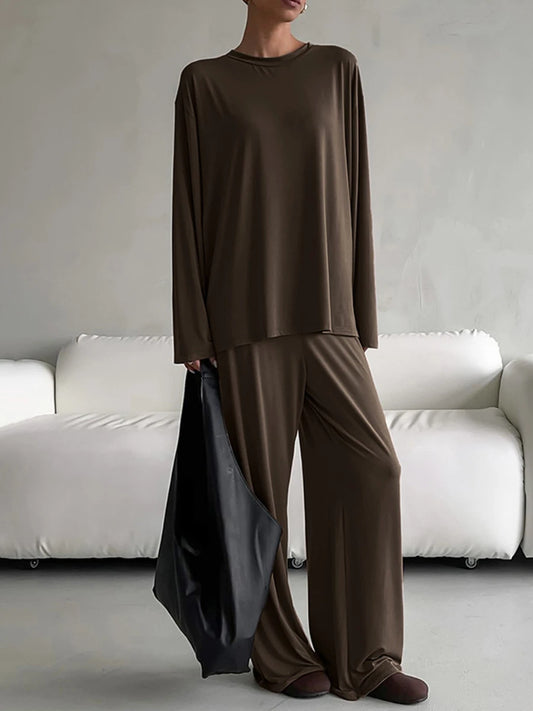 Effortless Elegance: The Ultimate 24/7 Pyjama Drape Set