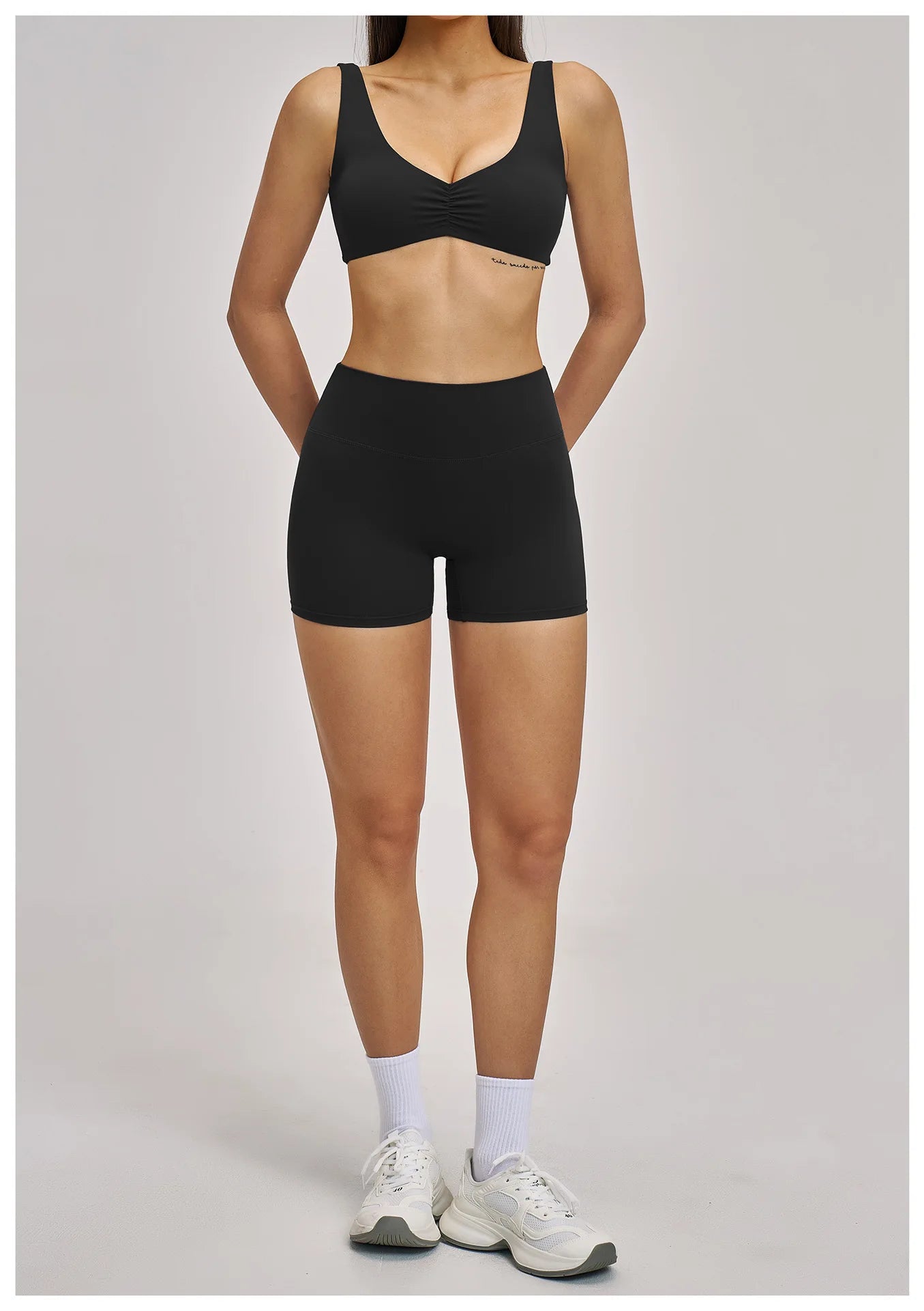 The Aura Ribbed Seamless Sports Yoga Set