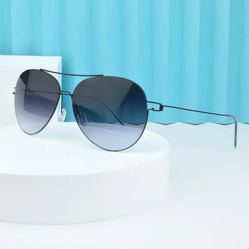 Weightless Style: The Retro Oval Aviator Sunglasses for Modern Explorers