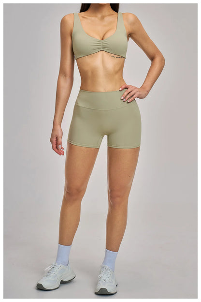 The Aura Ribbed Seamless Sports Yoga Set