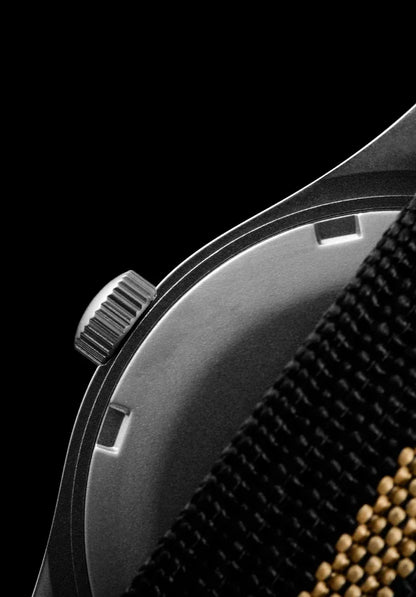 The Heritage Field Watch: Men's RDUNAE RA03: The Vintage Field Watch for the Modern Minimalist