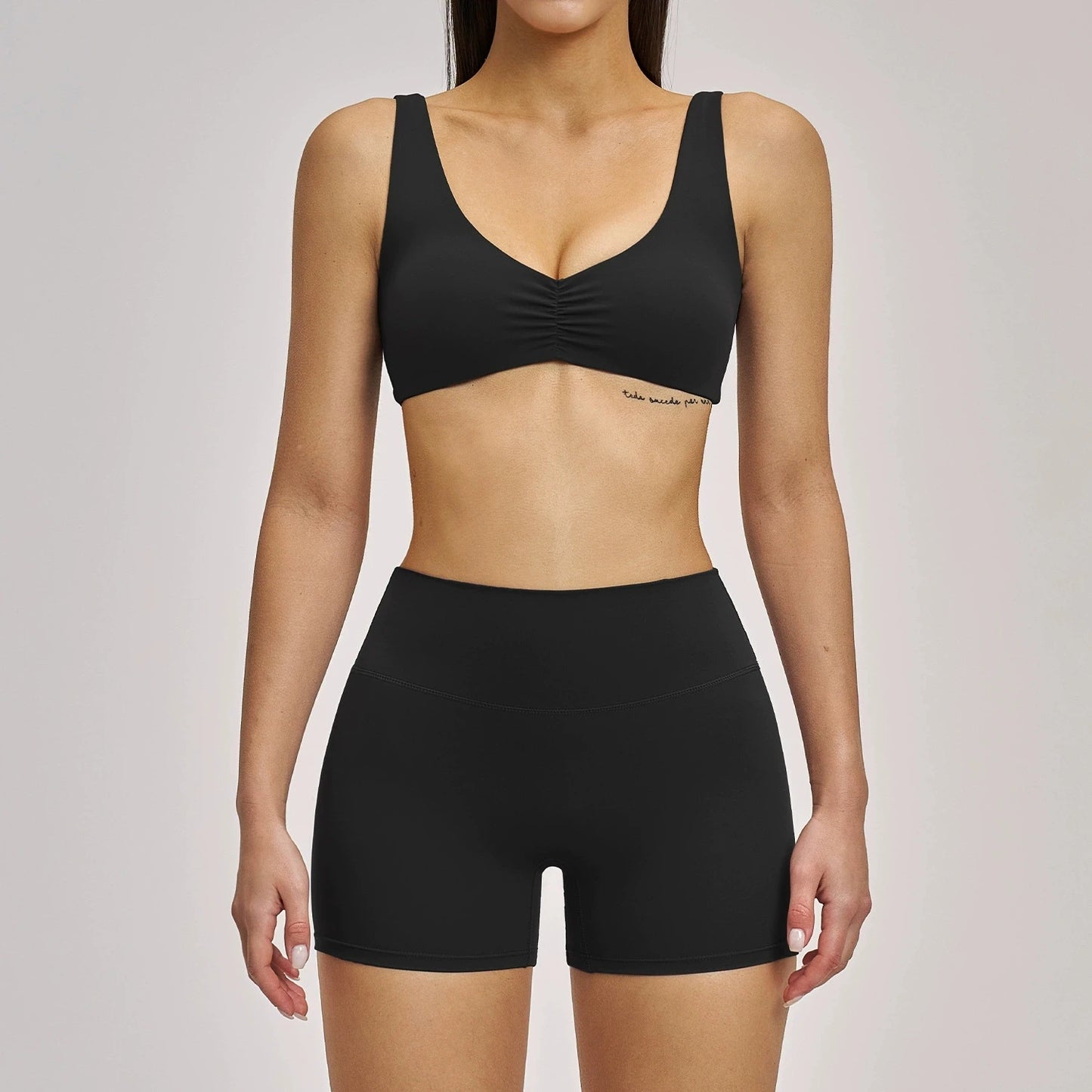 The Aura Ribbed Seamless Sports Yoga Set